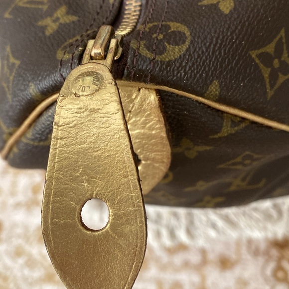 Authentic Vintage Louis Vuitton 35 Speedy - Picture 5 of 15